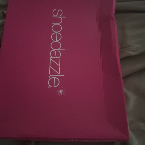 White sandals - Picture 4 of 4